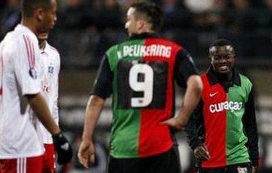 不仅仅是他 不仅仅是他