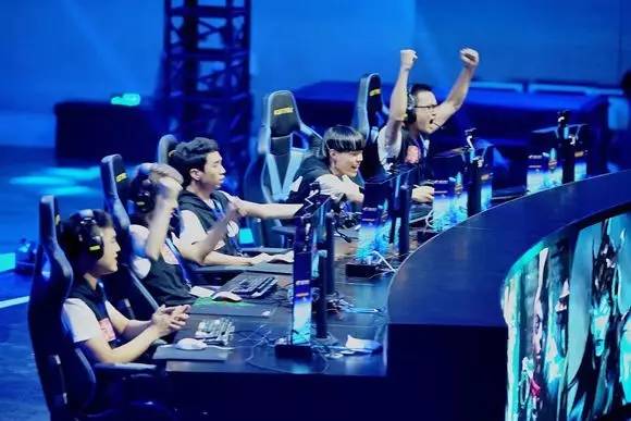 开局就看点 开局就看点